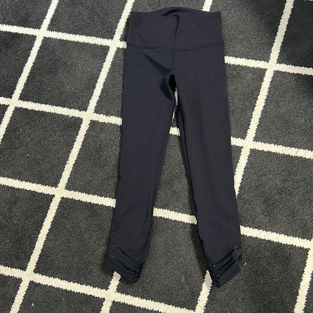 Great condition, Lululemon Wunder Under yoga pants